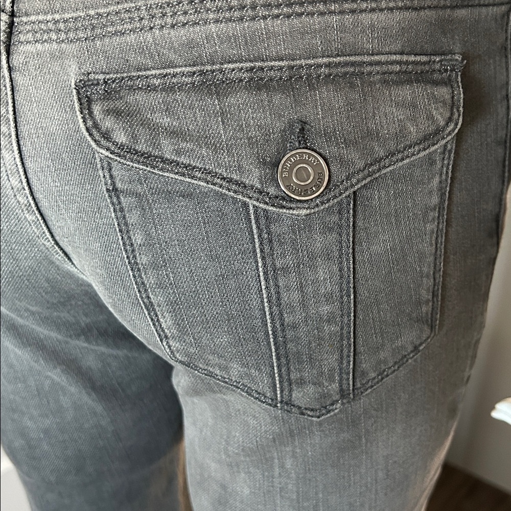 Authentic Burberry London Jeans - Picture 9 of 17